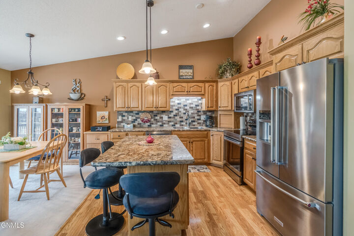 Property Photo: 1076 Westwood Street ND 58504