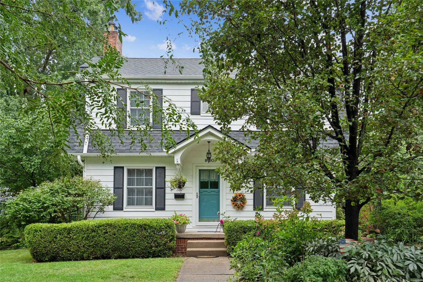Property Photo:  930 37th Street  IA 50312 