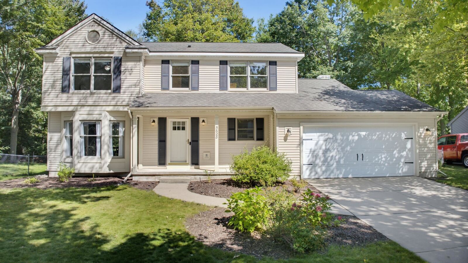 Property Photo:  5628 Bloomfield  MI 48642 