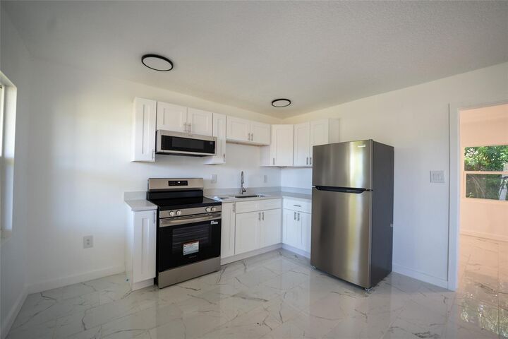 Property Photo: 56 B Street 1 FL 33708