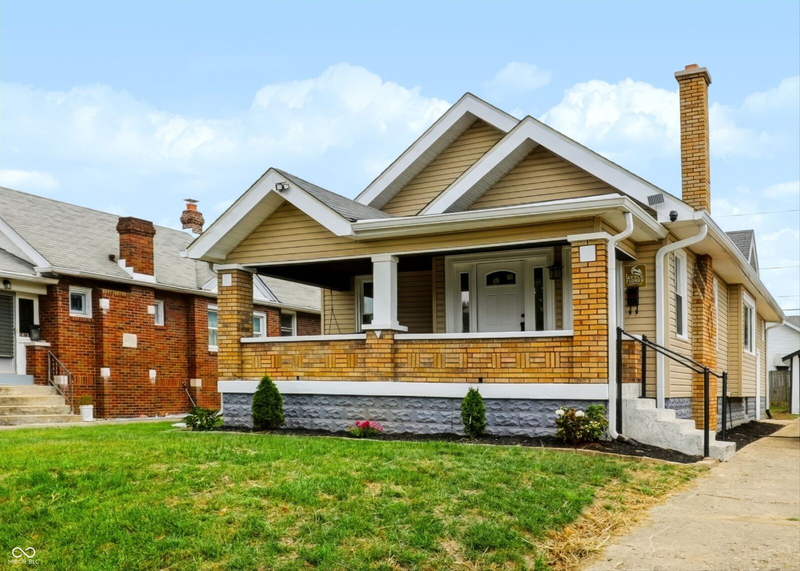 Property Photo:  1419 N Linwood  IN 46201 