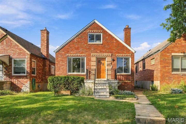 Property Photo: 5717 Oleatha Avenue MO 63139