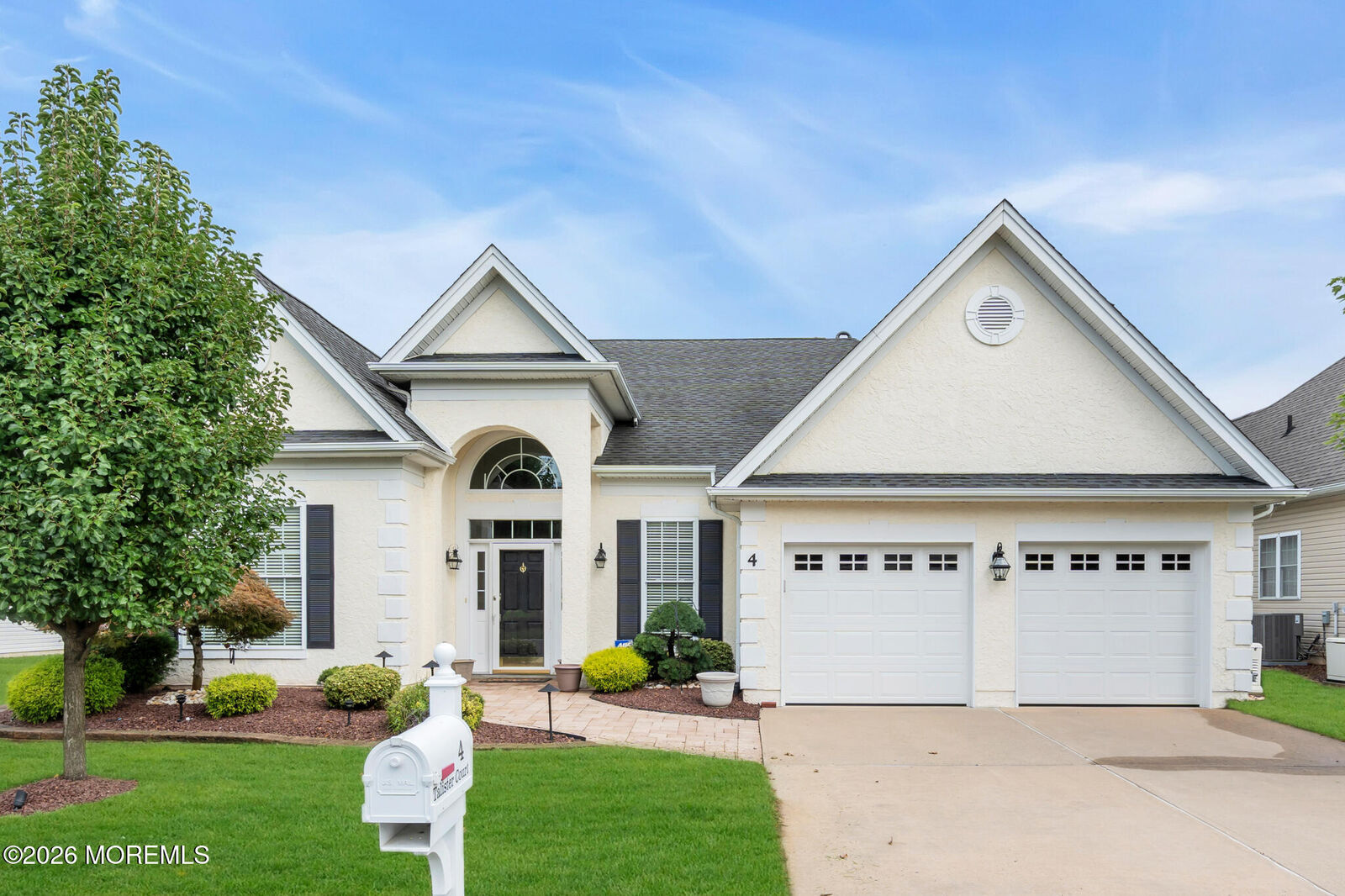 Property Photo:  4 Talister Court  NJ 07728 
