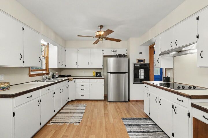Property Photo: 615 Fall Street MI 49456