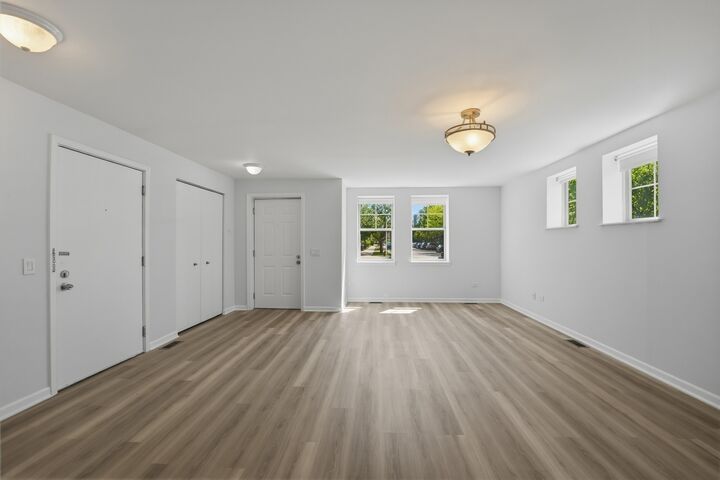 Property Photo: 3560 S Federal Street IL 60609