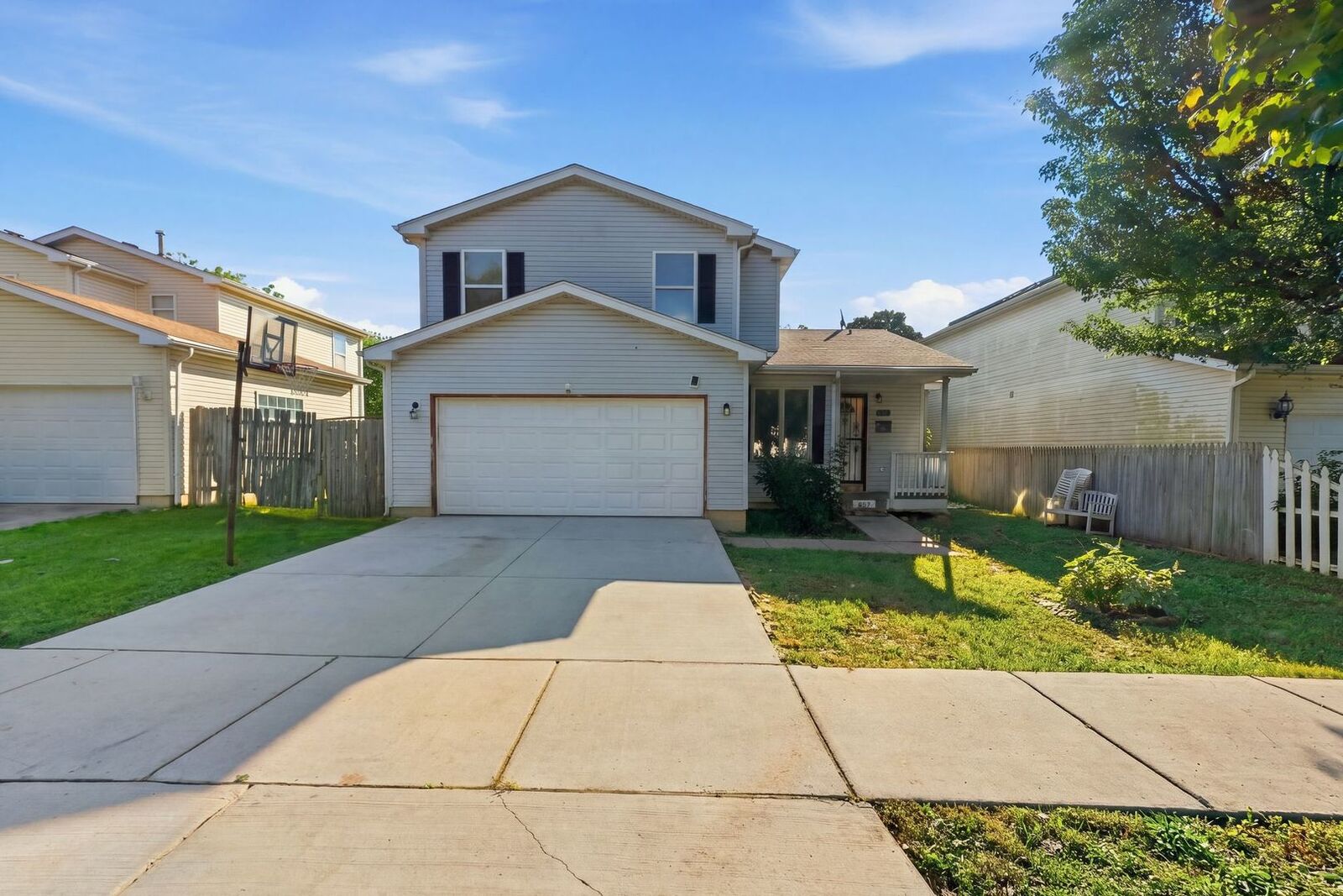 Property Photo:  657 S McAlister Avenue  IL 60085 