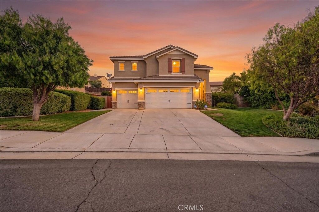 Property Photo: 30392 Terrain CA 92563