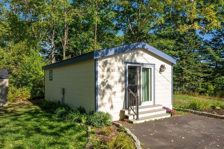 Property Photo:  45 Mill Pond Lane  ME 04858 