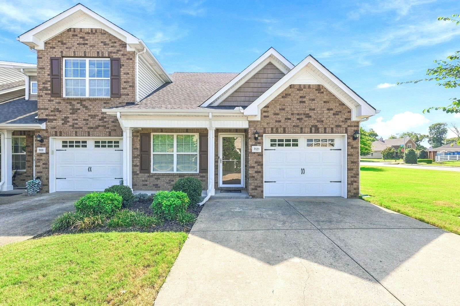 Property Photo:  2121 Calydon Ct  TN 37128 