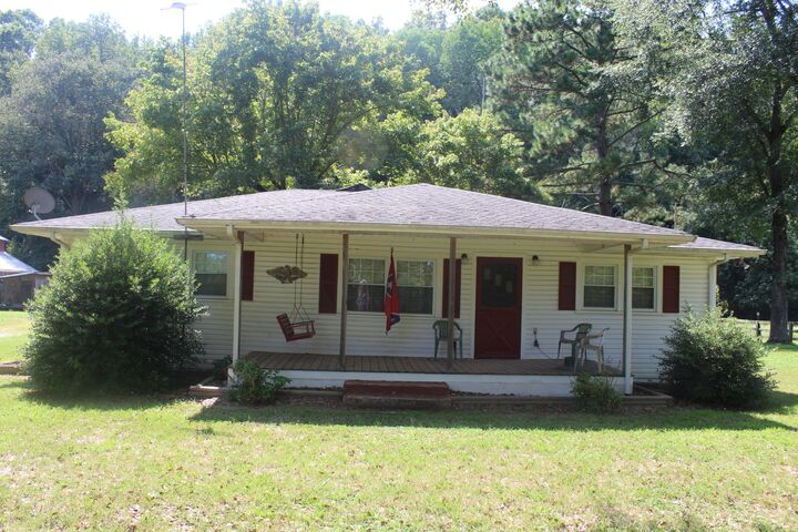 Property Photo:  4465 Highway 46 N  TN 37050 