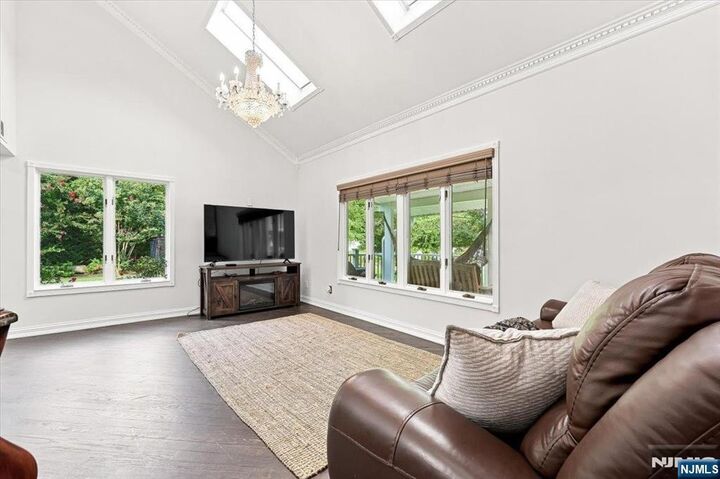Property Photo:  19 Hillside Road  NJ 07726 