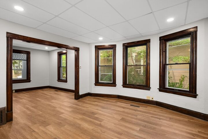 Property Photo:  1118 24th Avenue N  MN 55411 