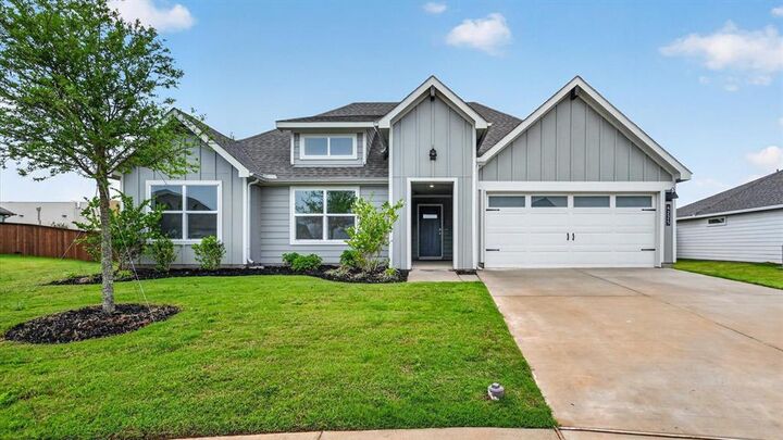 Property Photo:  4225 Cornerstone Circle  TX 76048 