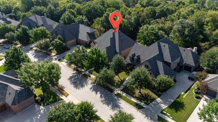 Property Photo: 620 Kimbro Avenue TX 76226