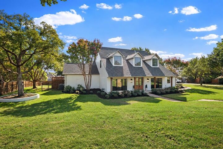 Property Photo:  1042 Diamond Boulevard  TX 76092 