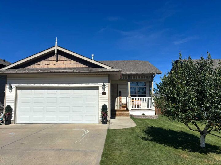 Property Photo:  14 Wilkinson Circle  AB T4S 2N7 