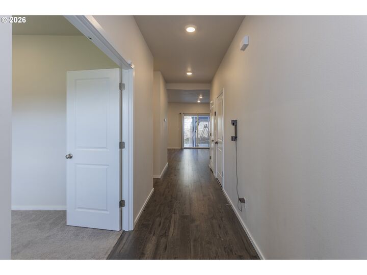 Property Photo:  3295 SE 36th St  OR 97080 
