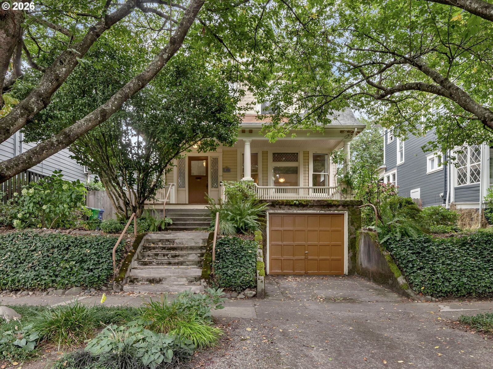 Property Photo: 1808 NE Wasco St OR 97232