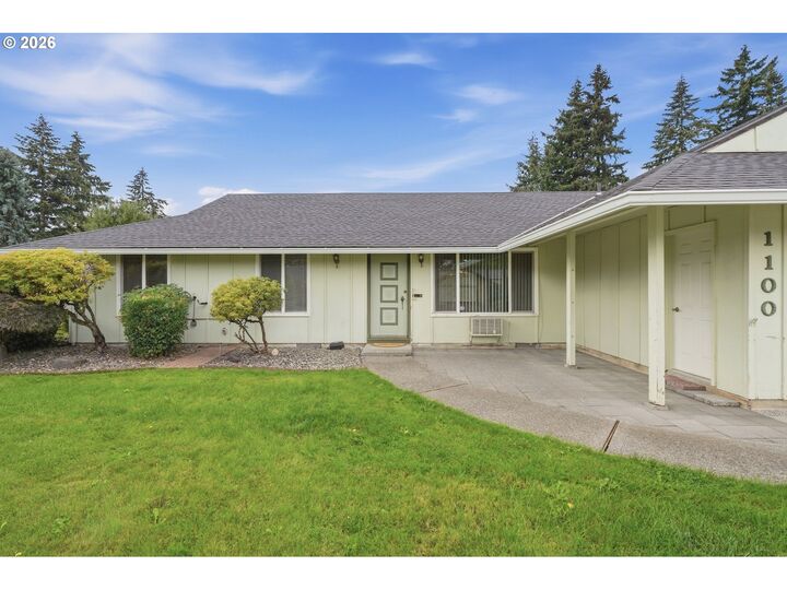 Property Photo:  1100 NE 85th Ave  WA 98664 