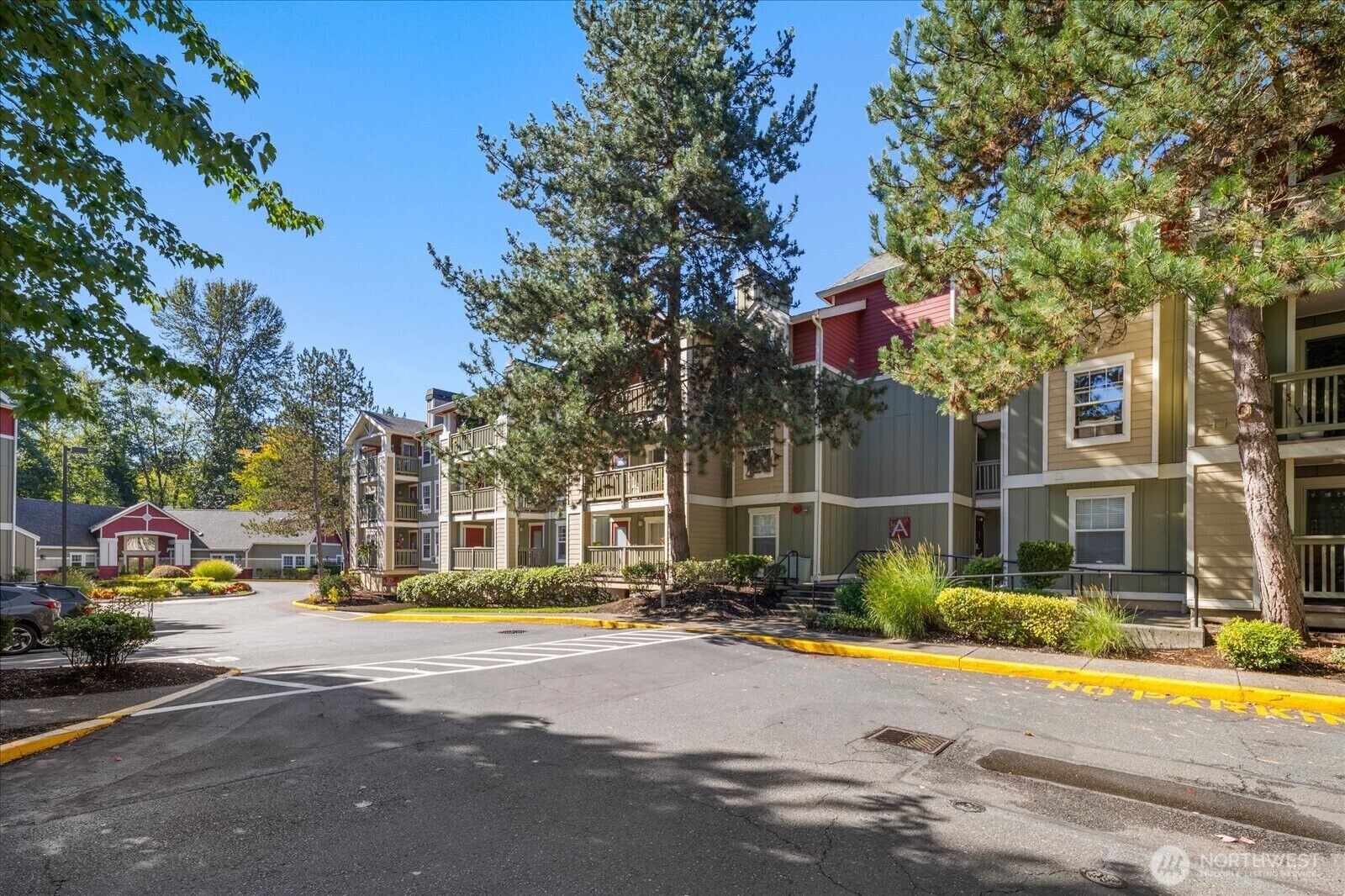 Property Photo:  7711 NE 175th Street 308  WA 98028 