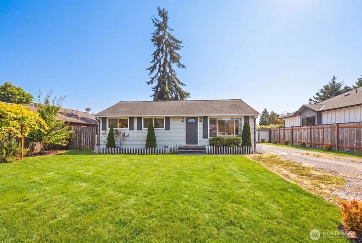 Property Photo:  710  107th Place SW  WA 98204 