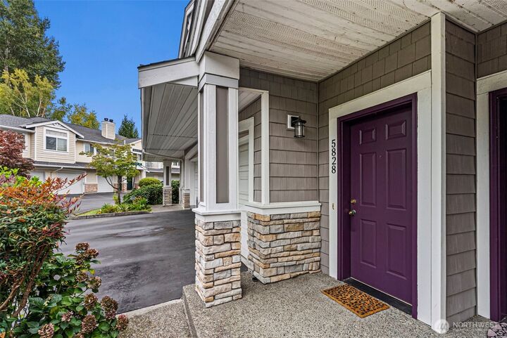 Property Photo:  5828 S 234th Place 6-3  WA 98032 