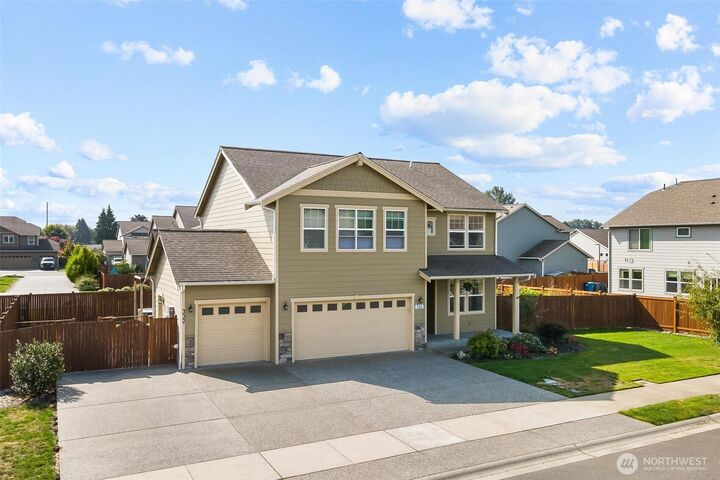 Property Photo: 332 Cambridge Loop WA 98284