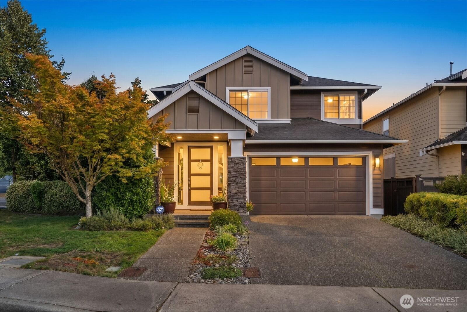 Property Photo: 13204 SE 306th WA 98092