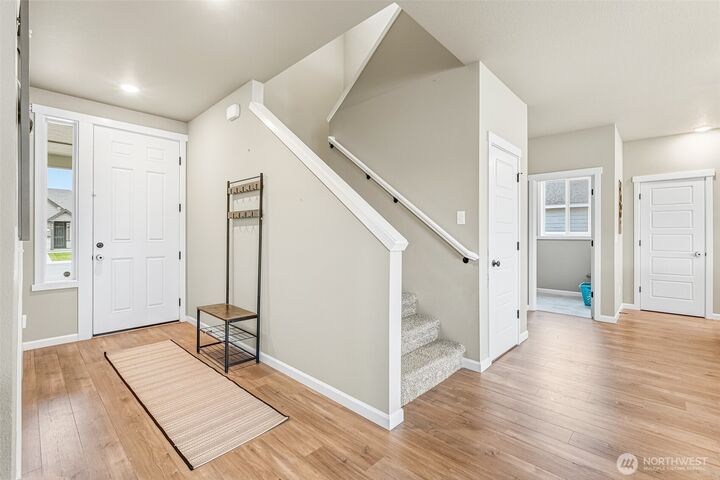 Property Photo: 707 I St NE WA 98848