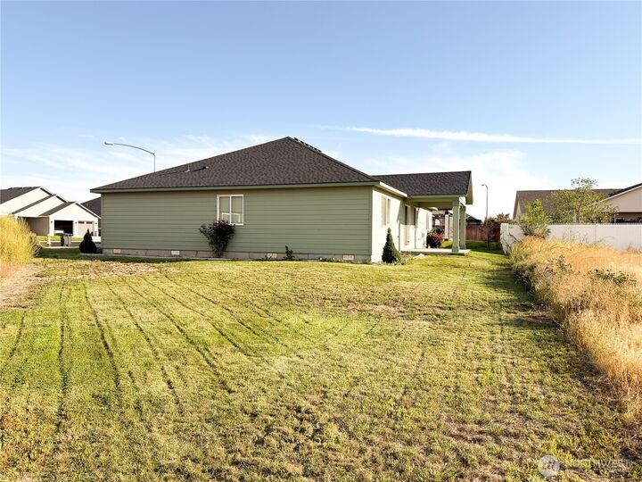 Property Photo:  3304 W Crabapple Court  WA 98837 