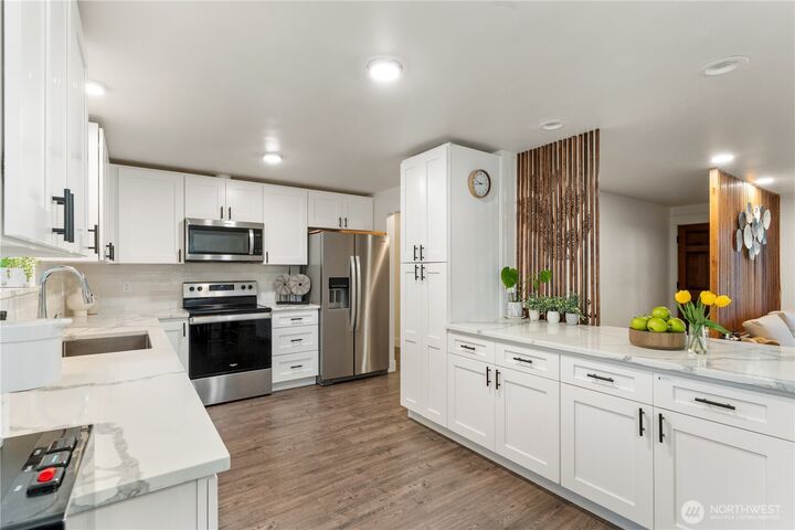 Property Photo:  7328  Heinz Place  WA 98036 