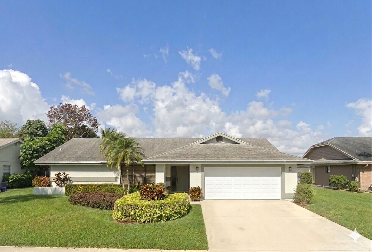 Property Photo:  142 Parkwood Drive  FL 33411 