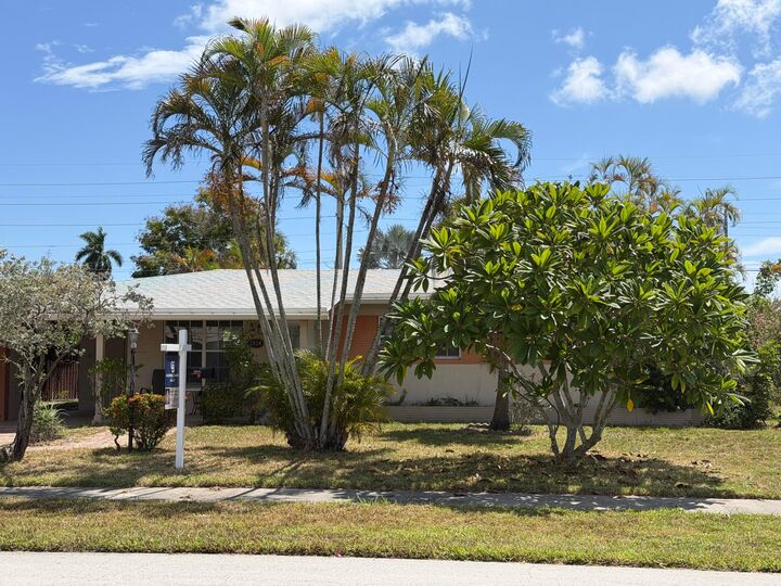 Property Photo:  2924 NW 9th Terrace  FL 33311 