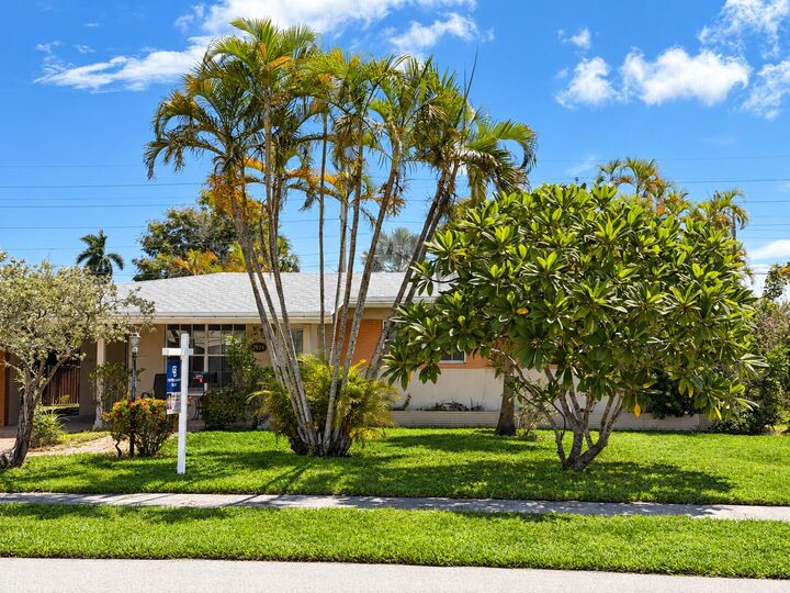 Property Photo:  2924 NW 9th Terrace  FL 33311 