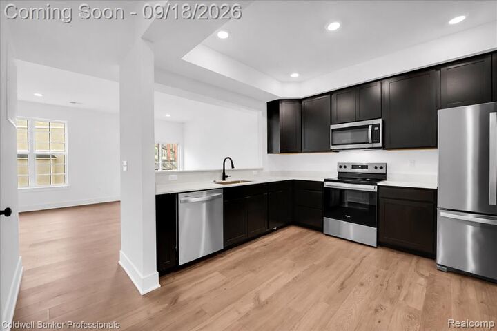 Property Photo: 512 Village Lane MI 48381