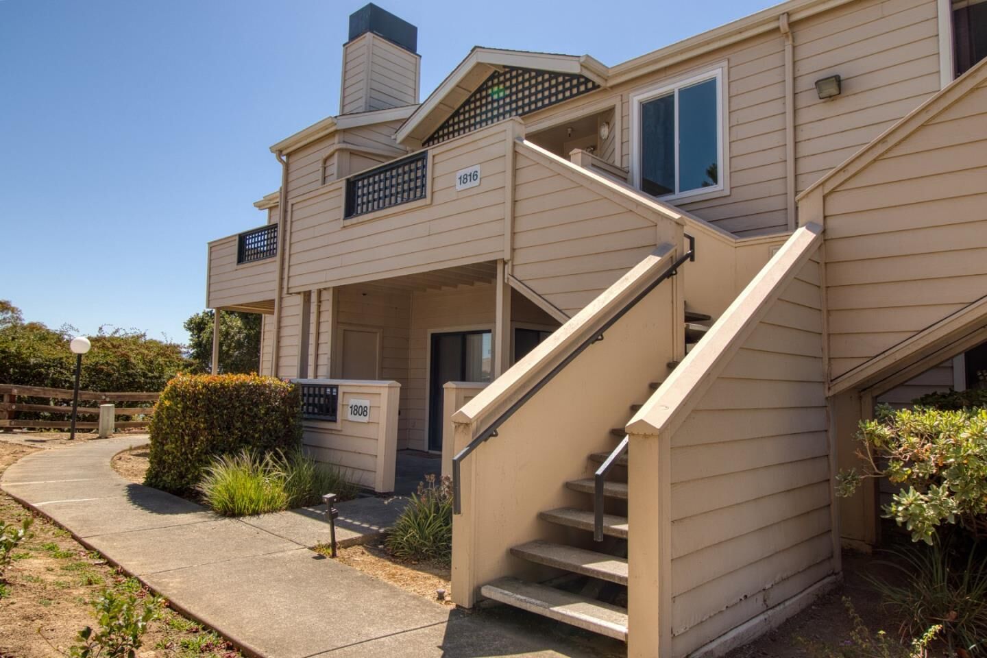 Property Photo: 1201 Glen Cove Parkway 1816 CA 94591
