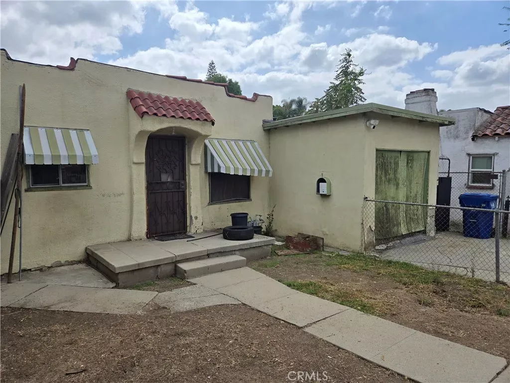Property Photo: 4018 Guardia CA 90032
