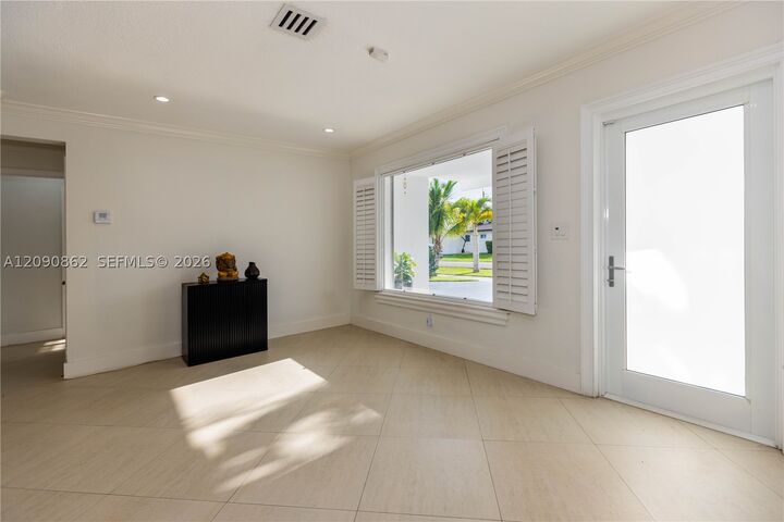 Property Photo: 4301 SW 85th Ave FL 33155
