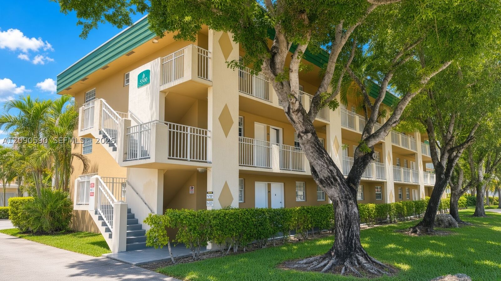 Property Photo:  5500 SW 77th Ct 201  FL 33155 