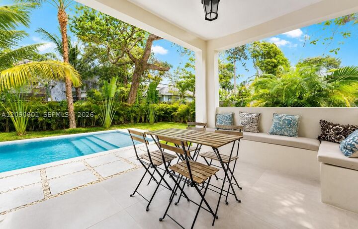 Property Photo:  38 NE 50th St  FL 33137 
