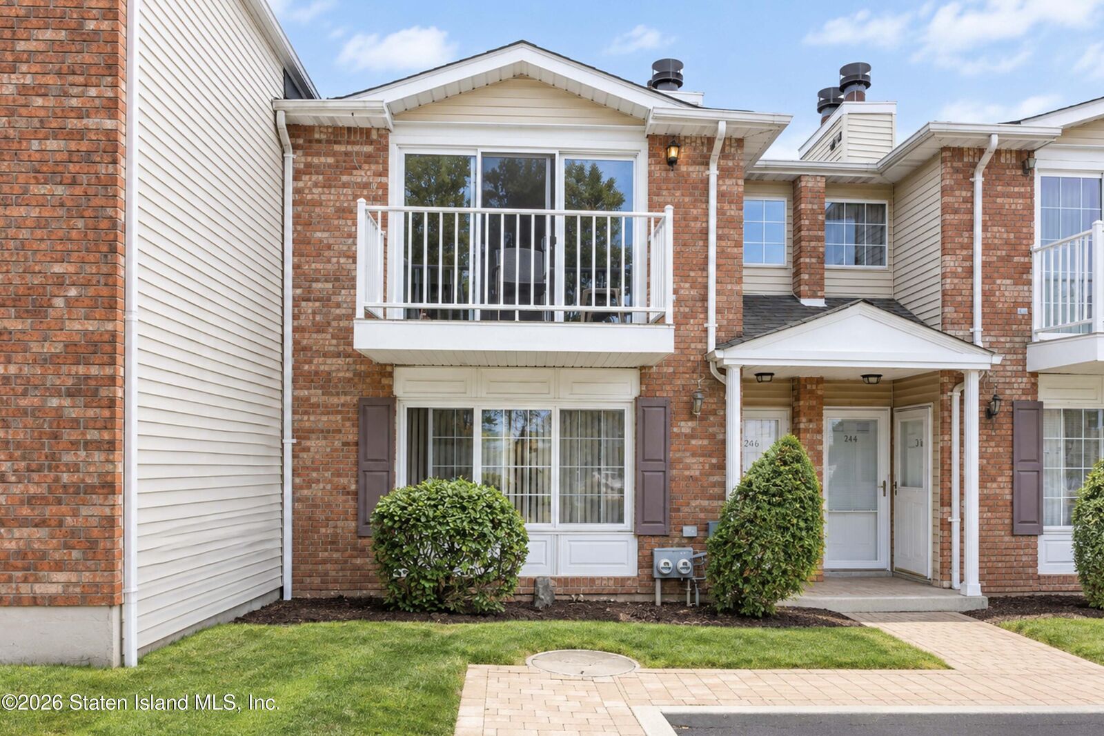 Property Photo:  36 Saturn Lane  NY 10314 
