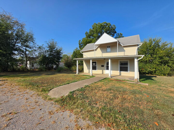 Property Photo: 406 N Garfield Street MO 65793