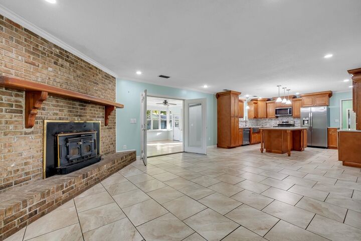Property Photo: 46 Glover Lane FL 32327