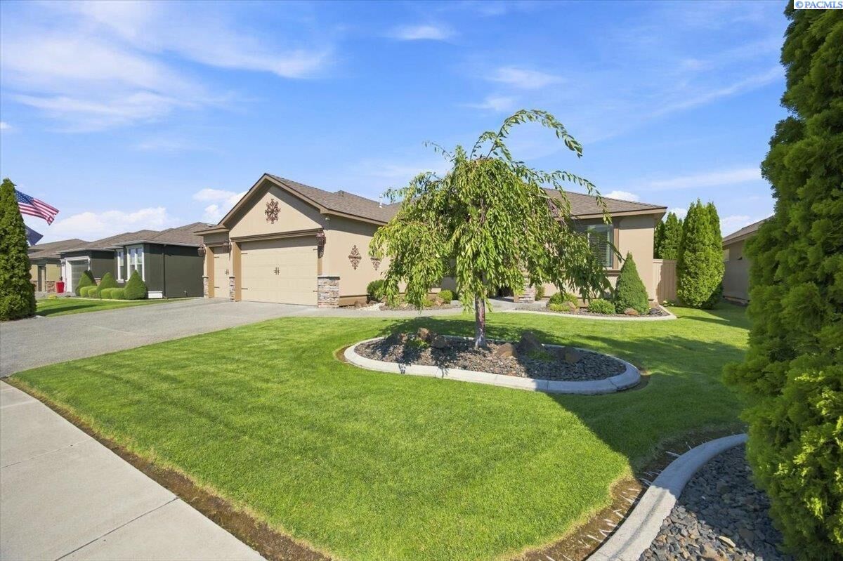 Property Photo: 2255 Copperleaf WA 99354
