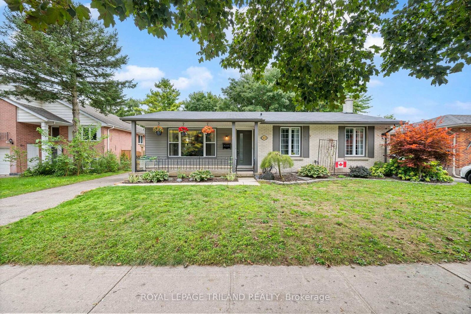 Property Photo:  1611 Trossacks Avenue  ON N5X 2G3 