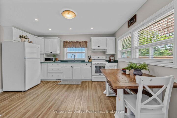 Property Photo:  48 Leahys Lane  ON K9H 2H1 