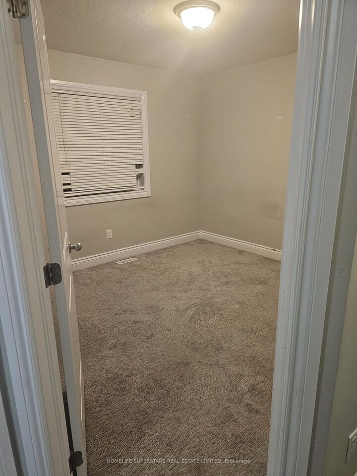 Property Photo:  2320 Constance Avenue  ON N6M 0G5 