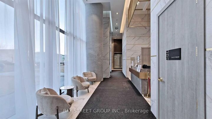 Property Photo:  898 Portage Parkway 902  ON L4K 0J6 