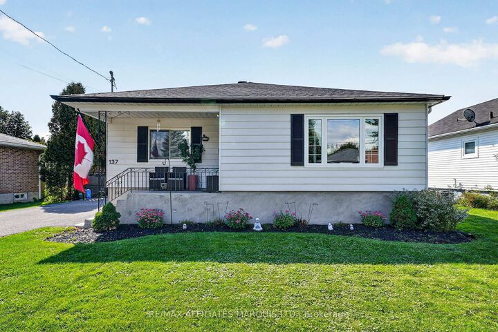 Property Photo:  137 Jarvis Street  ON K6H 5J1 