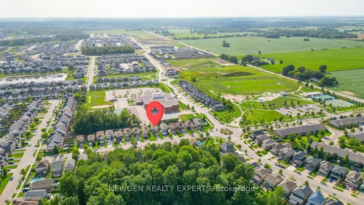 Property Photo:  2025 Denview Avenue  ON N6G 0G3 